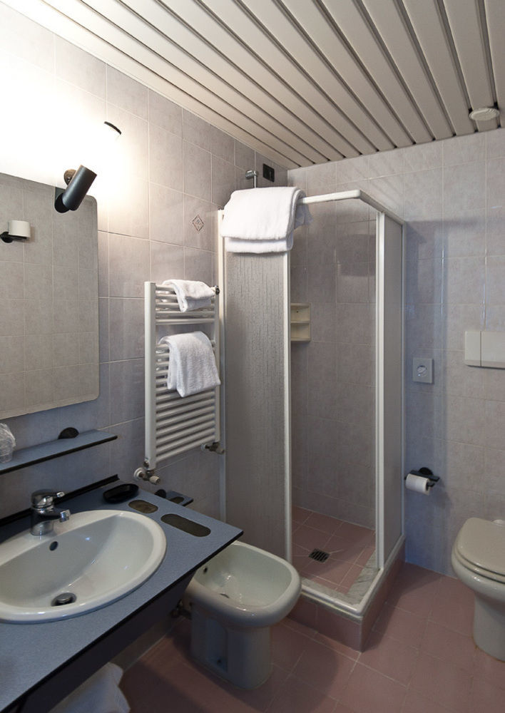 Hotel Prestige Lido di Camaiore Exterior photo